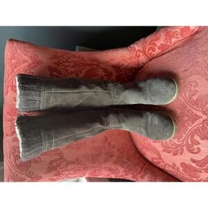Brown Suede Knee-High Winter Boots with Knit Trim
